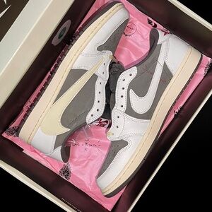 Travis Scott x Air Jordan 1 Retro Low OG 'Reverse.